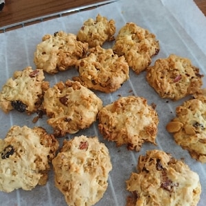 ナッツとドライフルーツ入り☆ザクザククッキー